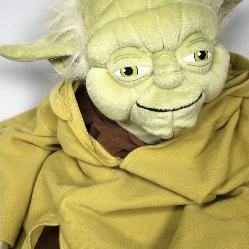 Star Wars Lucas Films Yoda 24" Backpack So realistic a super cute companion 🥰 - Picture 10 of 13